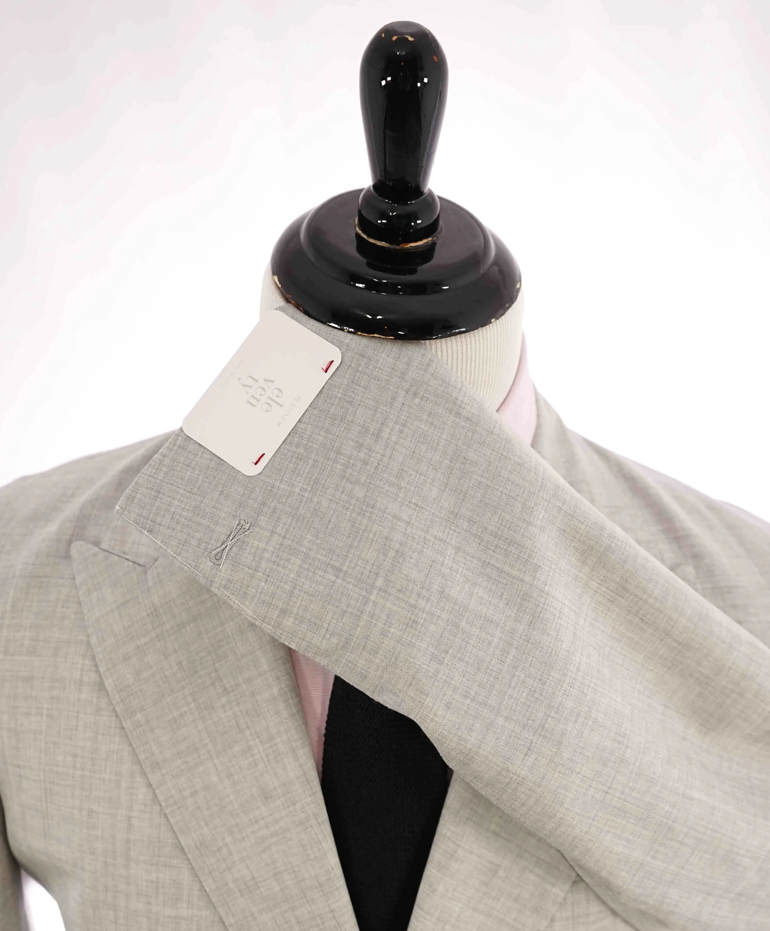 $2,495 ELEVENTY - DOUBLE-BREASTED Wool/Silk Light Gray Suit - 40US (50EU)