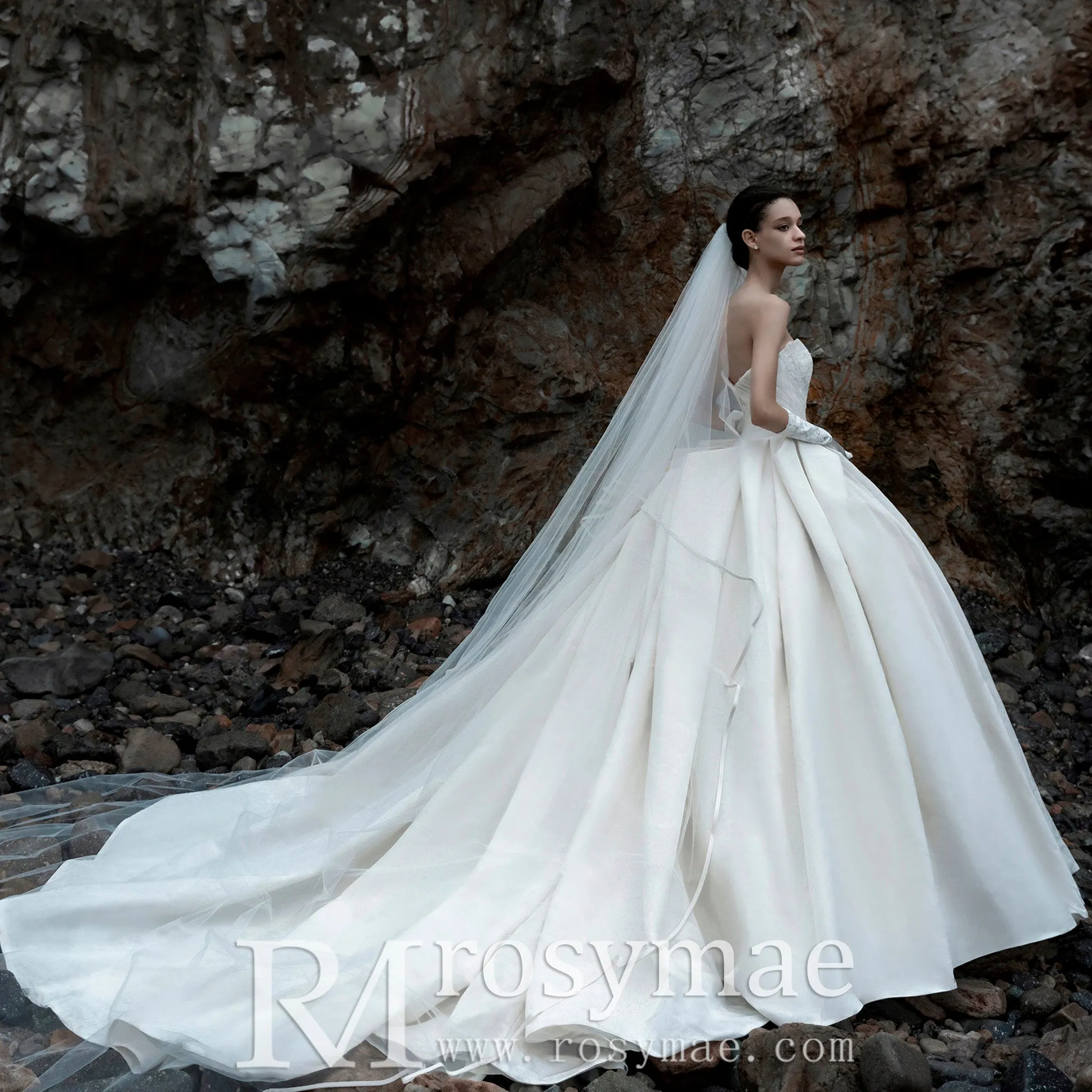 Ball Gown Satin Beach Wedding Dresses at affordable Price