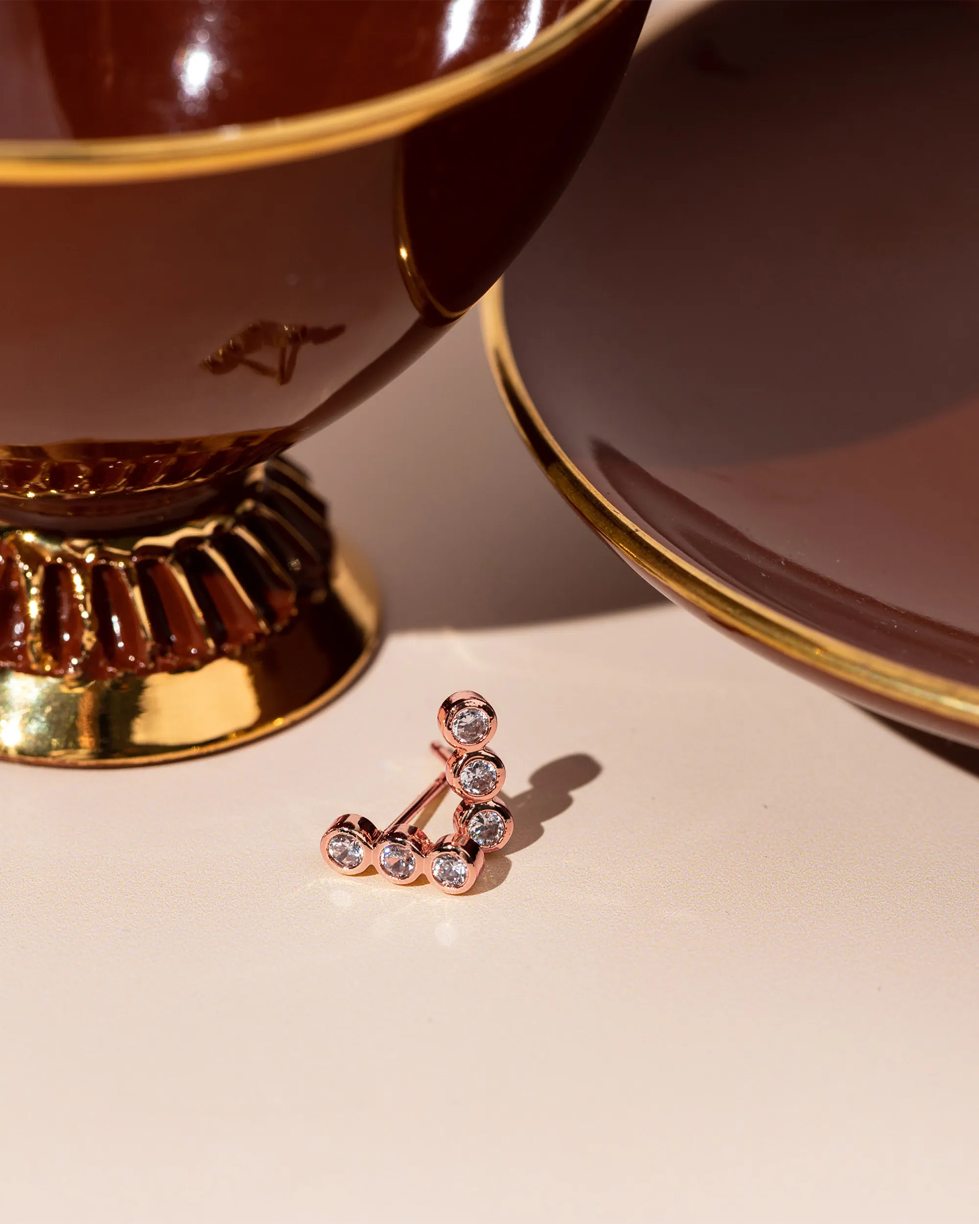 Bar Round Stud