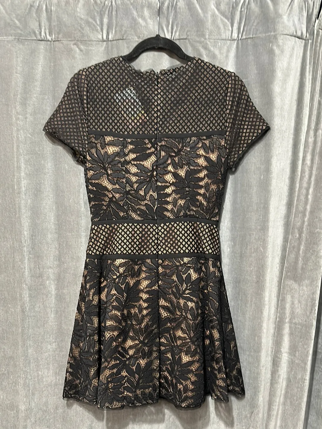 BCBG 'Eleanor' Black Short Sleeve Dress
