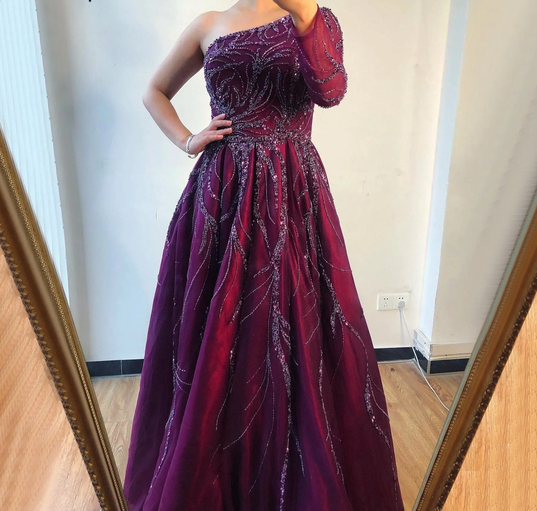 Dubai Design Wine Red A-Line Prom Dresses One-Shoulder Sexy Luxury Prom Gowns