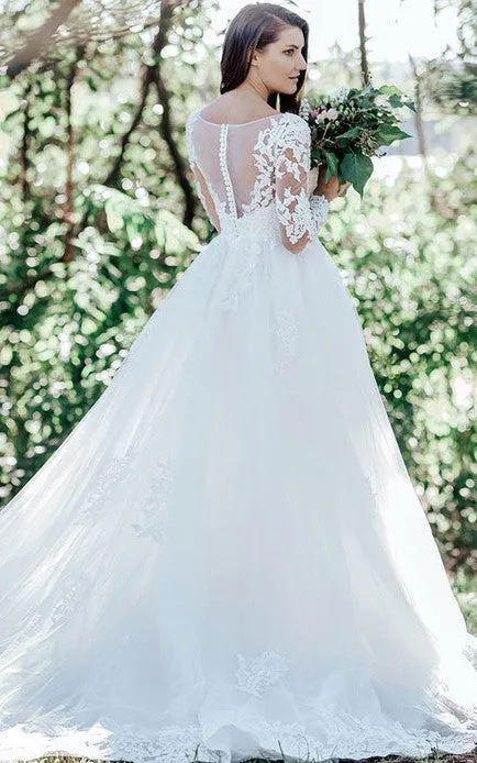 Elegant Ball Gown Bateau Lace Tulle Floor-length Court Train Wedding Dress with Appliques-715964