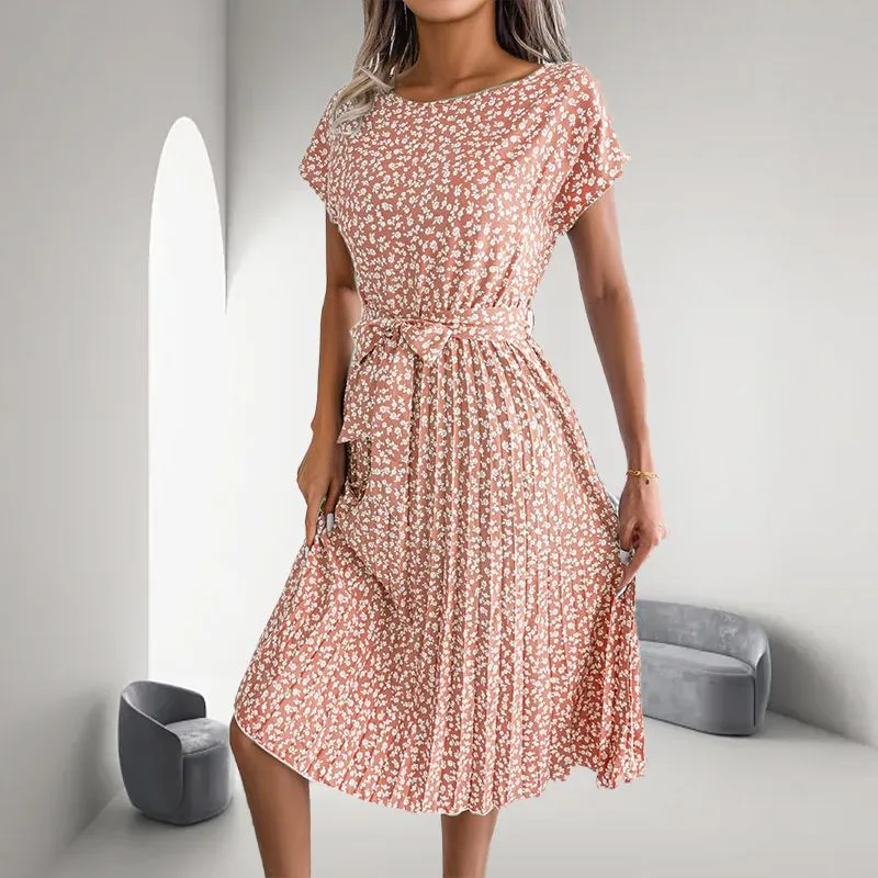 GRACE – FLORAL SHORT-SLEEVE PLEATED DRESS 🌸✨