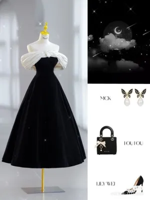 JazzHer Simple Ball Gown Off The Shoulder Black Velvet Homecoming Dresses (PRE-ORDER)