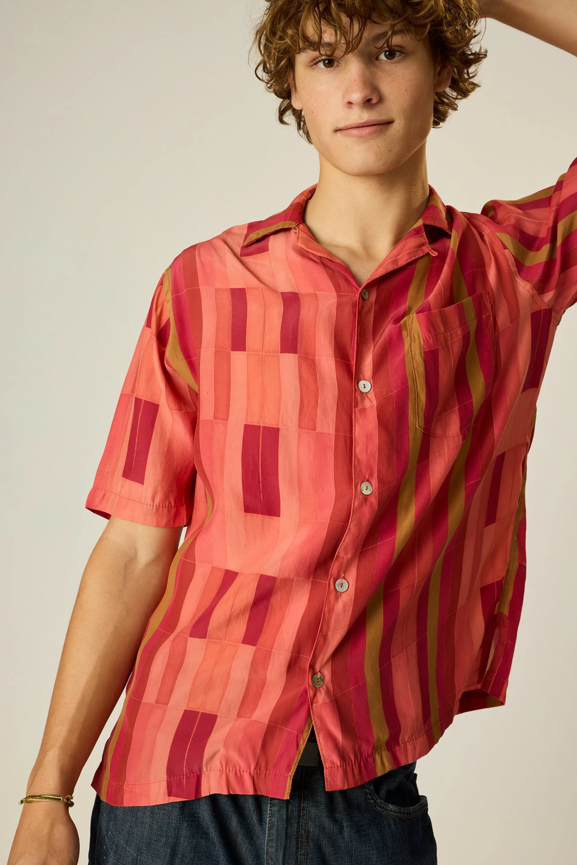 KEVIN SHIRT (UNISEX)