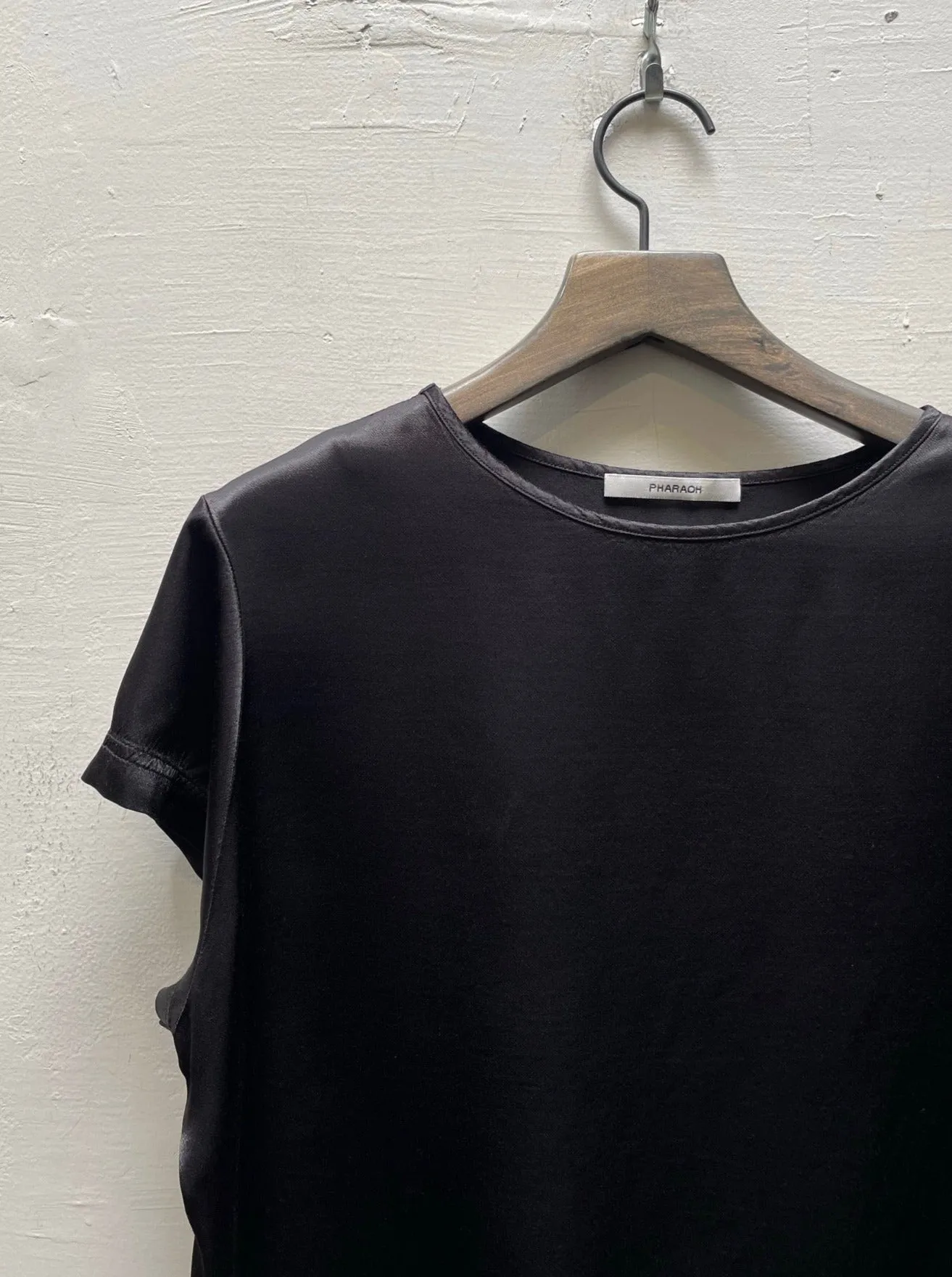 Piper Tee in Vintage Satin - Black