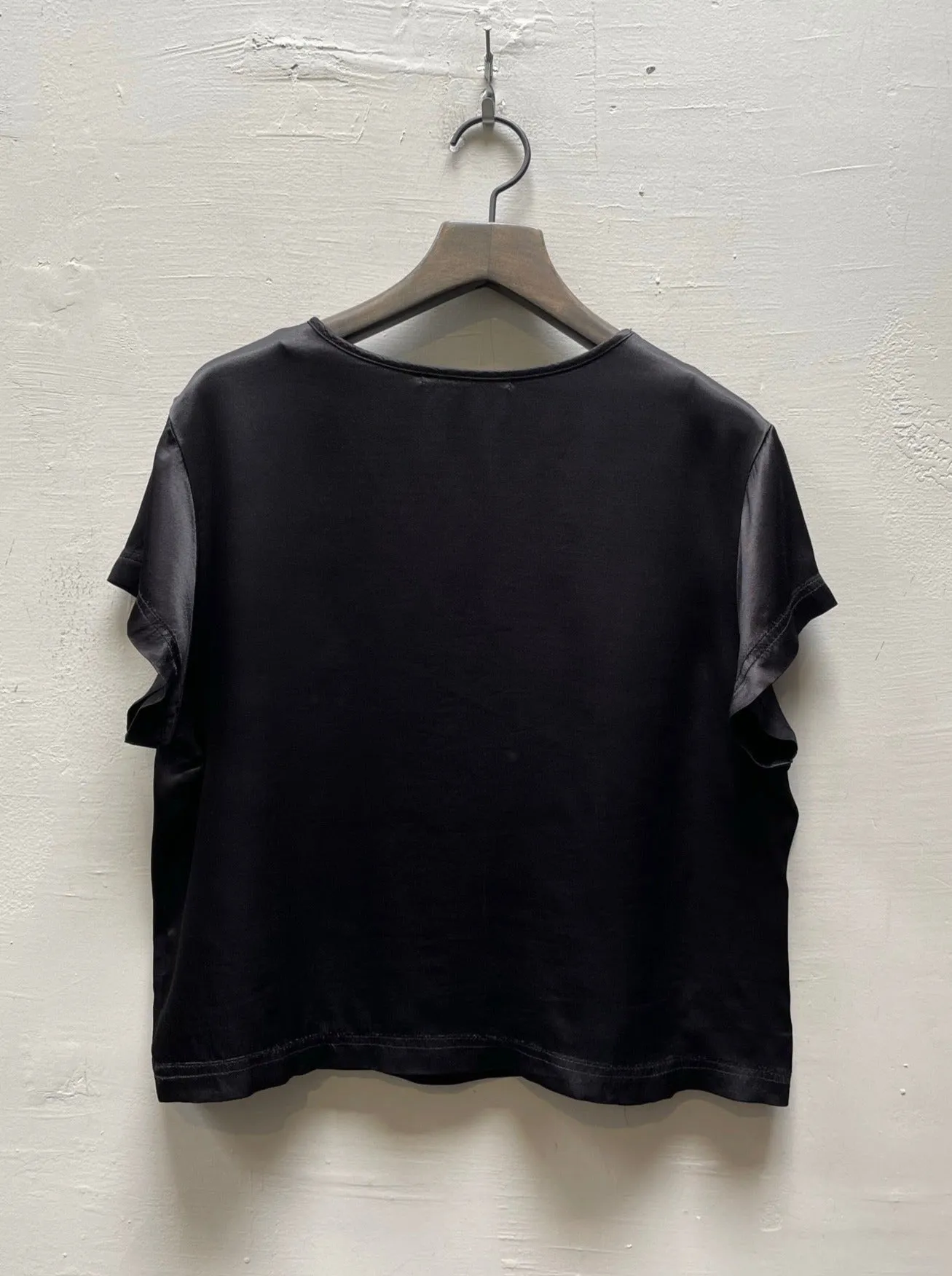 Piper Tee in Vintage Satin - Black