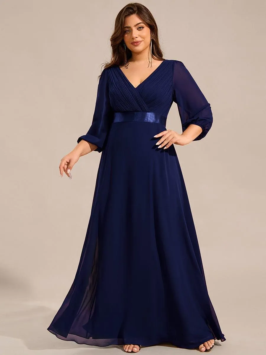 Robe de soirée taille empire plissée en mousseline de soie à manches longues