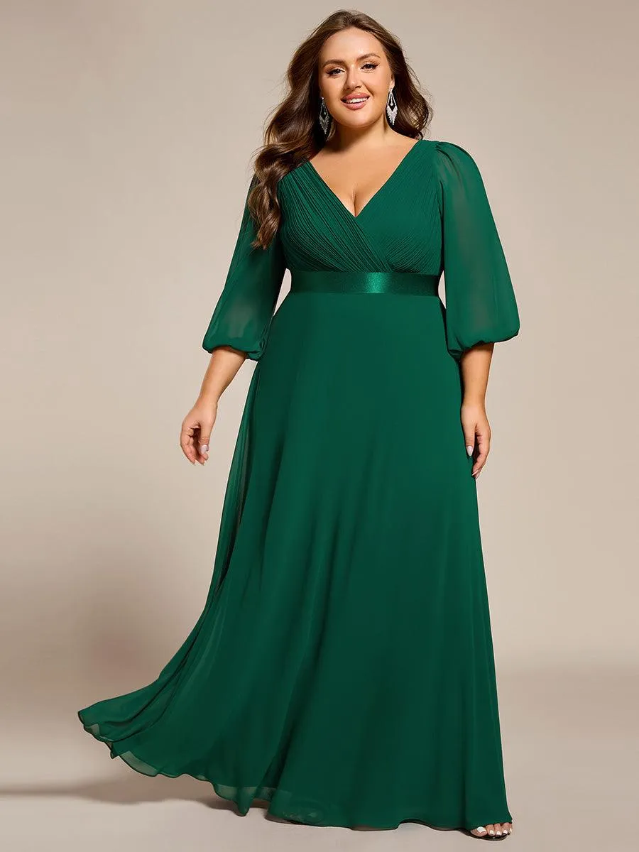 Robe de soirée taille empire plissée en mousseline de soie à manches longues