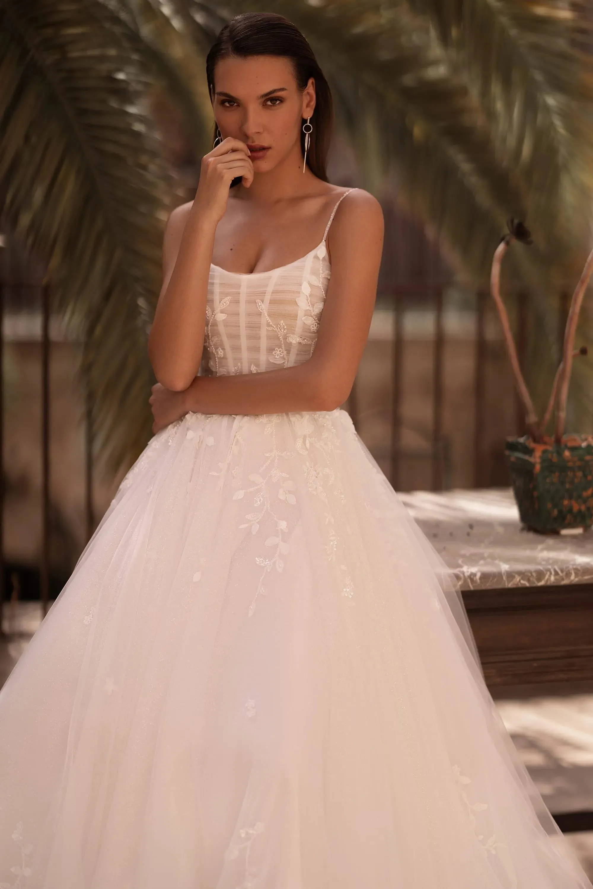 Simple A-line Wedding Dresses Beach Appliques Bridal Dress Classic Spaghetti Straps Floor-length Gown Robe De Mariée