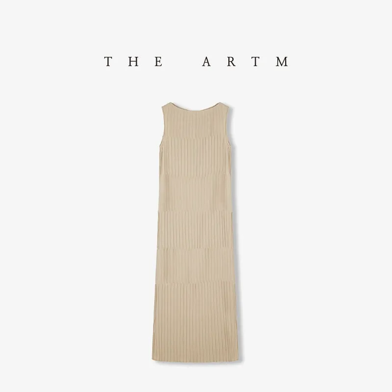 Sleeveless Pleated Maxi Dress
