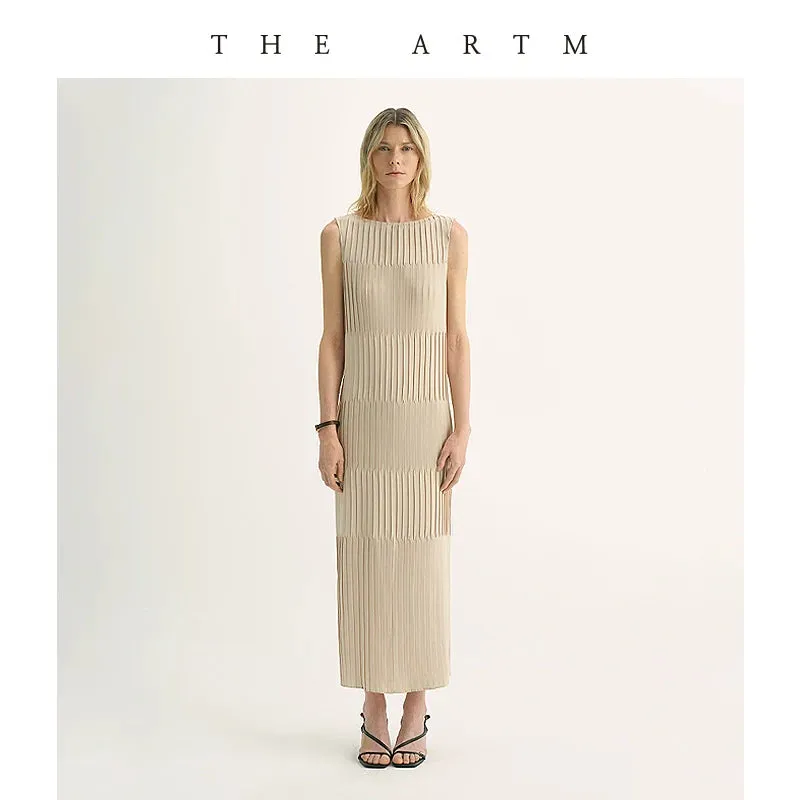 Sleeveless Pleated Maxi Dress