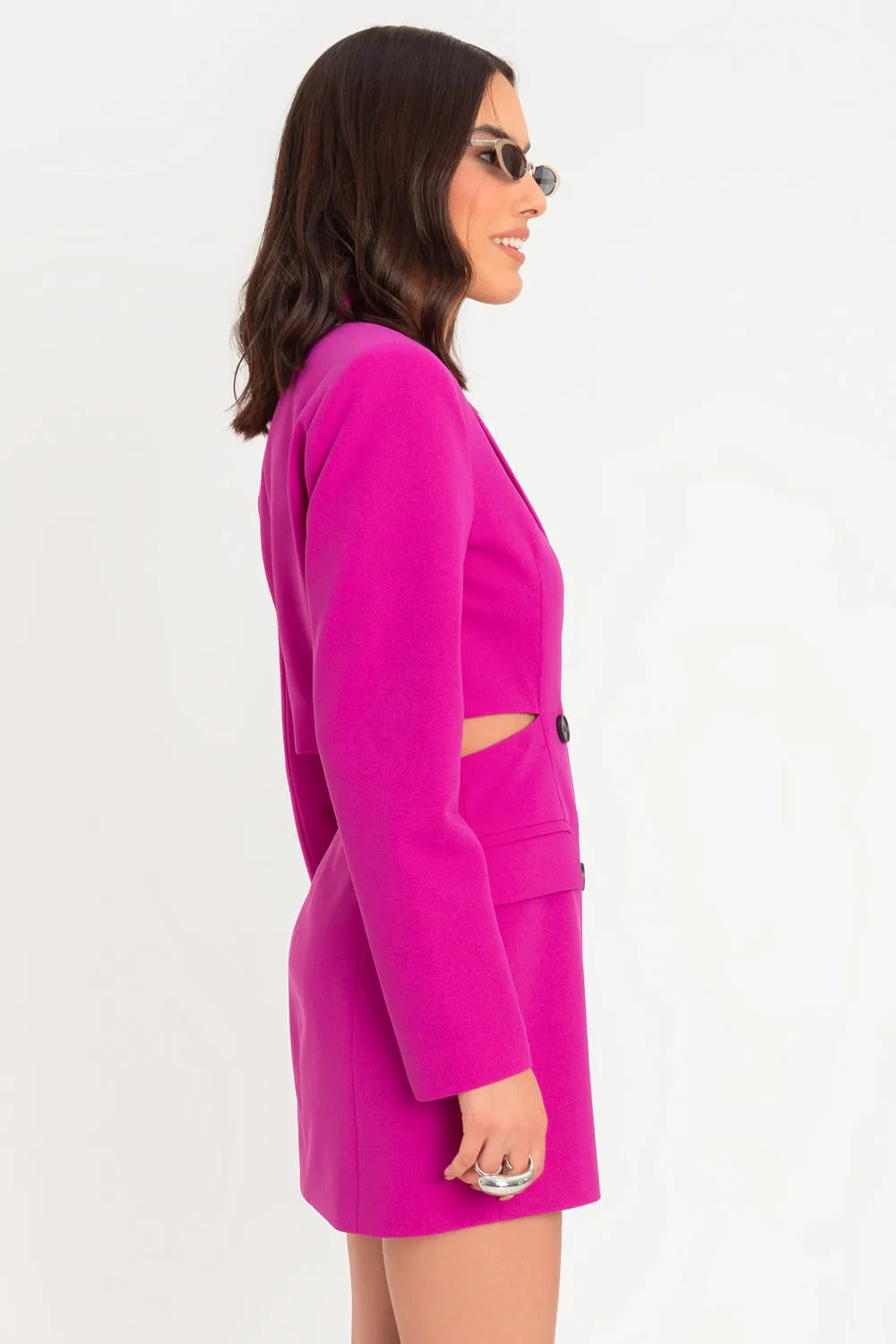 Vestido blazer cruzado corto con cut out