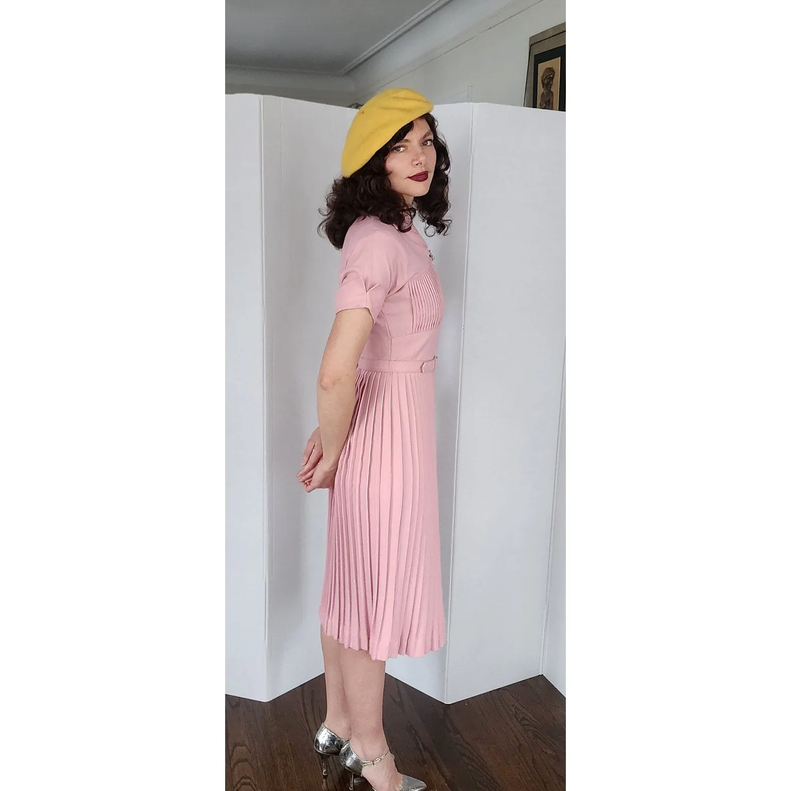 Vintage 40s Pink Dress Pleated Wool Belted w/Rhinestone Pin / S